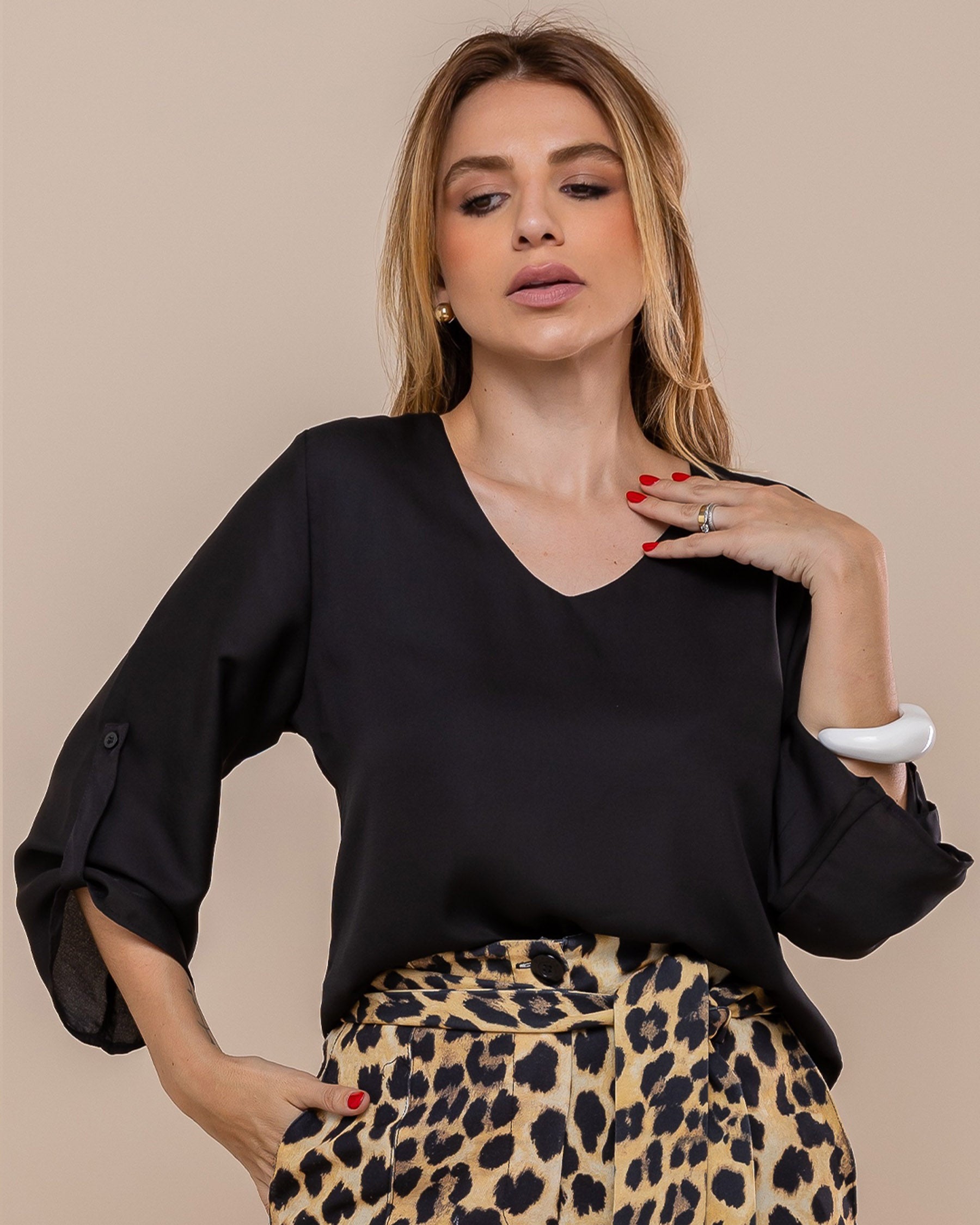 BLUSA ESCOTE EN V MANGA ANCHA