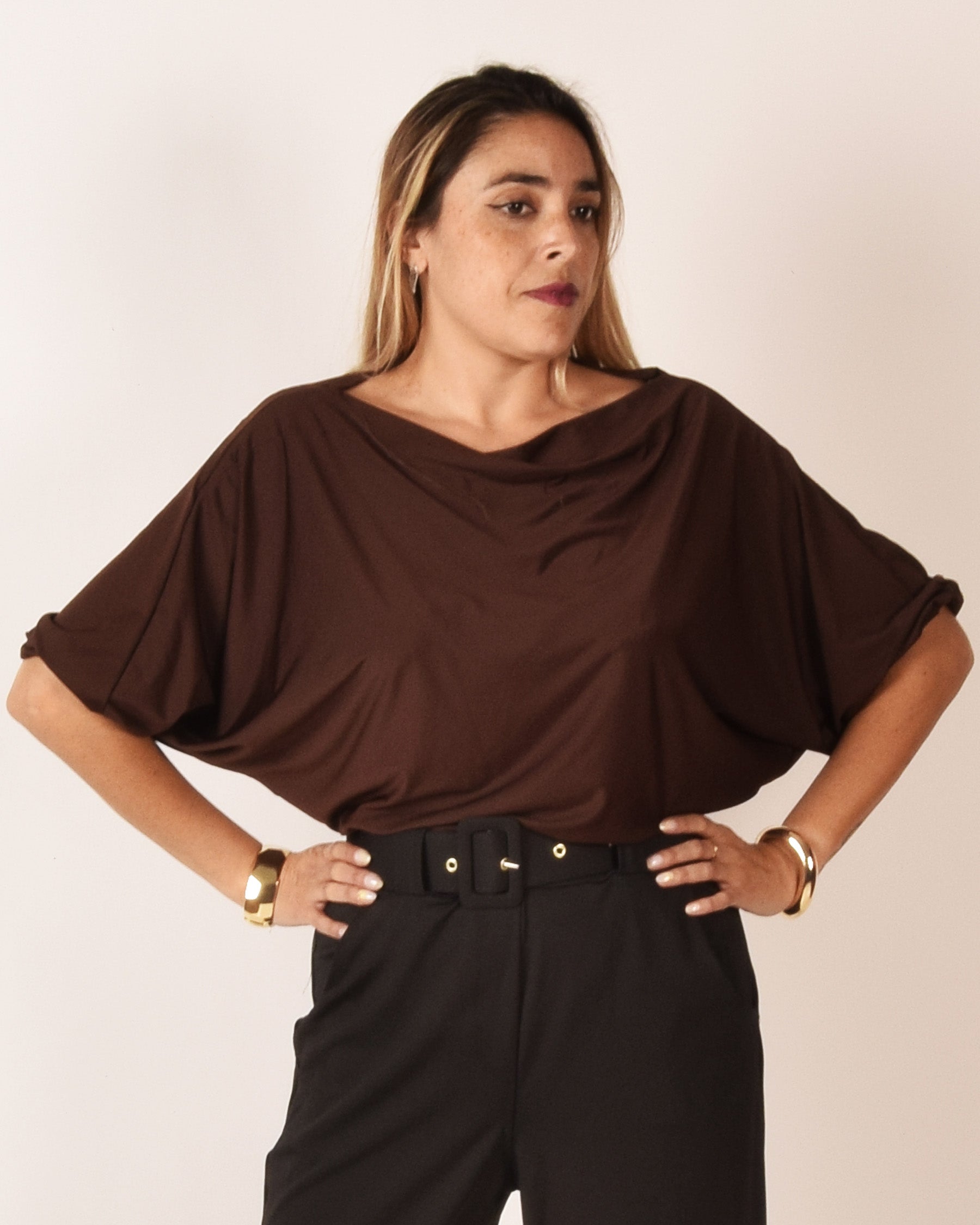 BLUSON ANCHO ELASTICADO EN MANGAS