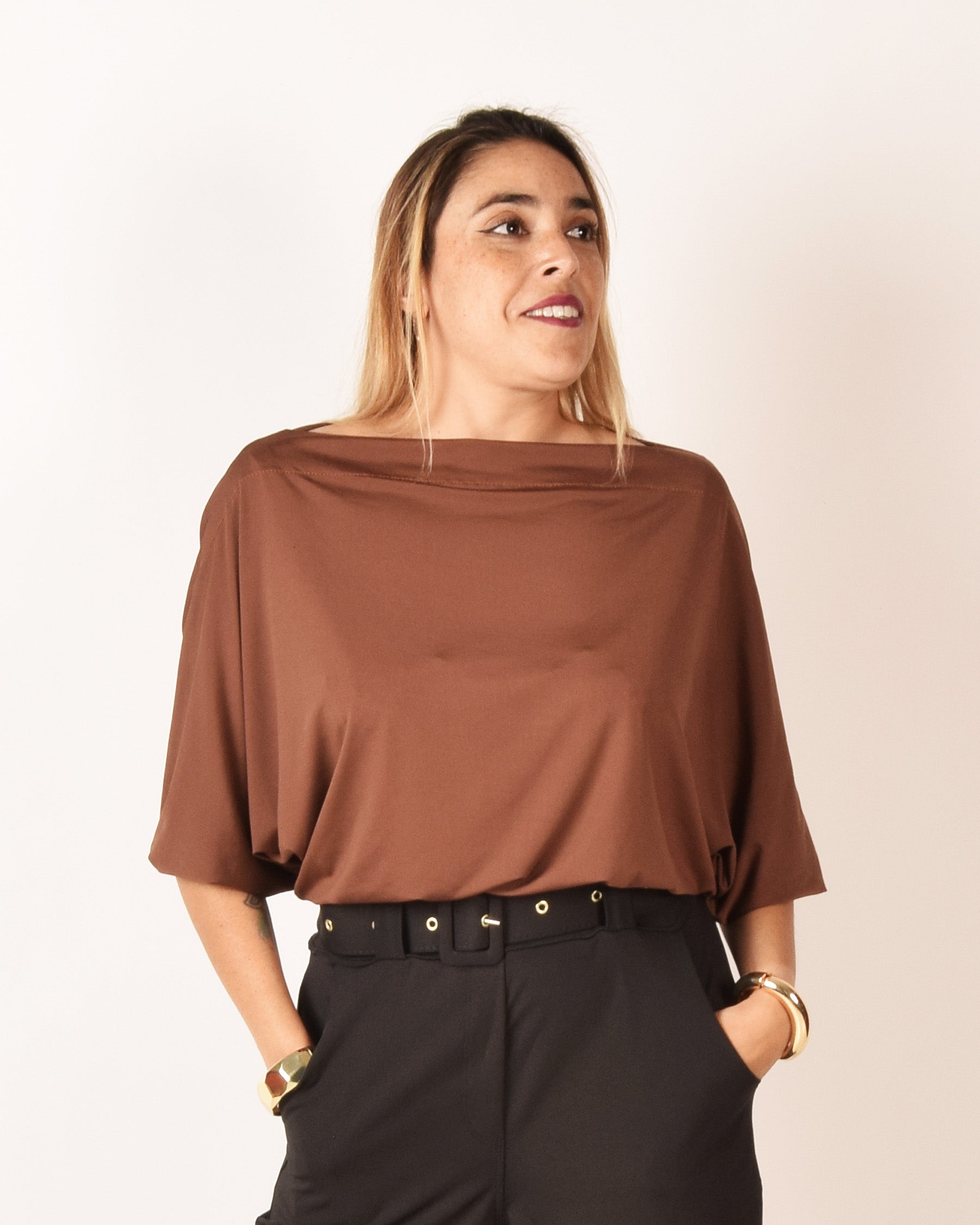 BLUSON ANCHO ELASTICADO EN MANGAS