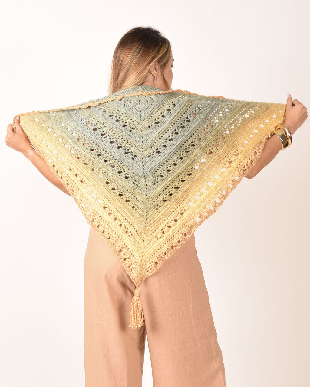 CHAL TEJIDO A CROCHET - MODELO "TERRA"