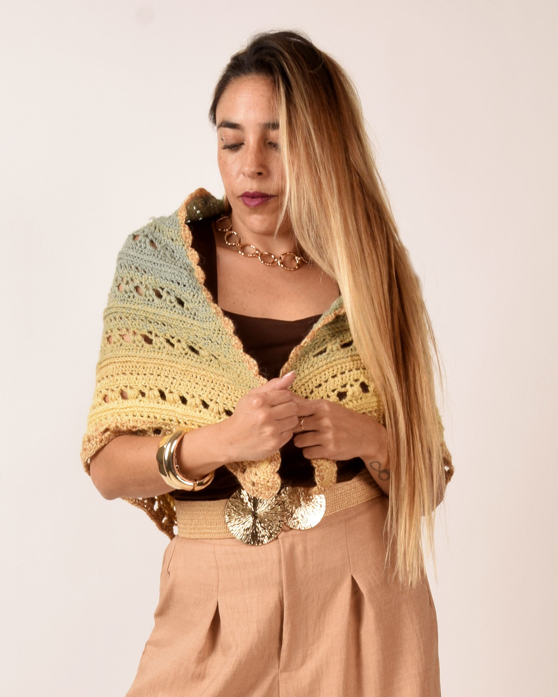 CHAL TEJIDO A CROCHET - MODELO "TERRA"