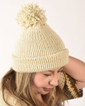 GORRO TEJIDO A MANO "POMPÓN"