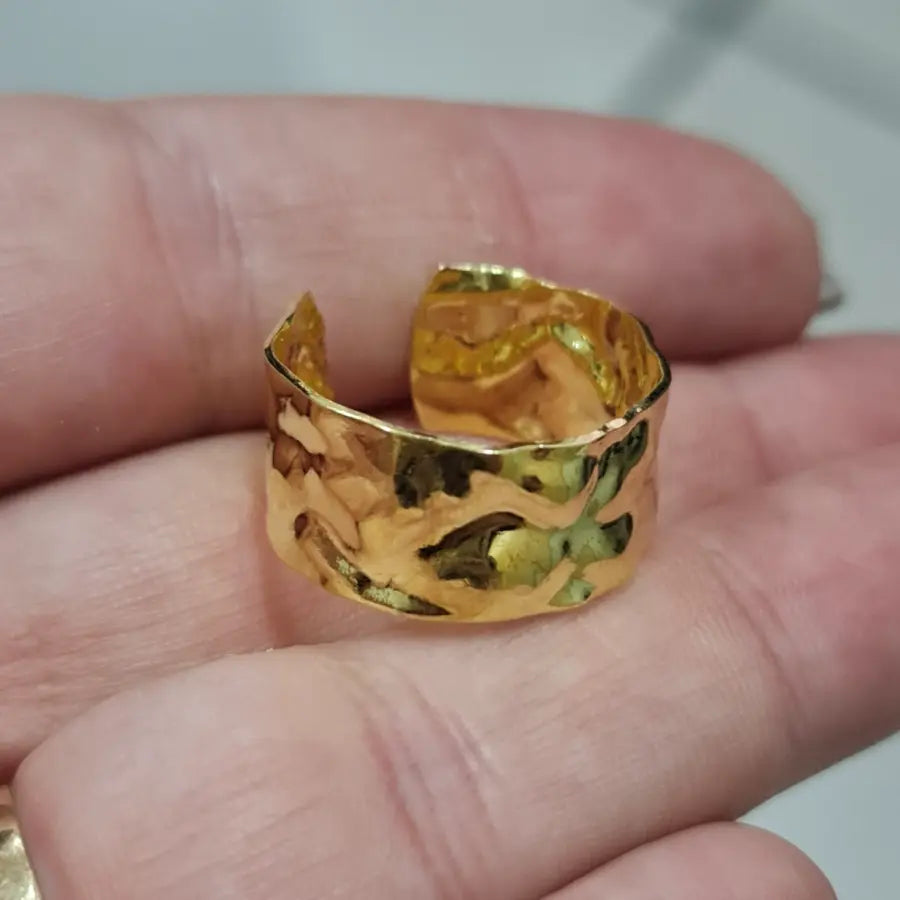 Anillo relieves, ajustable.