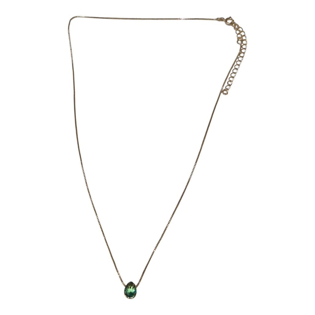 Cadena con dije cristal verde